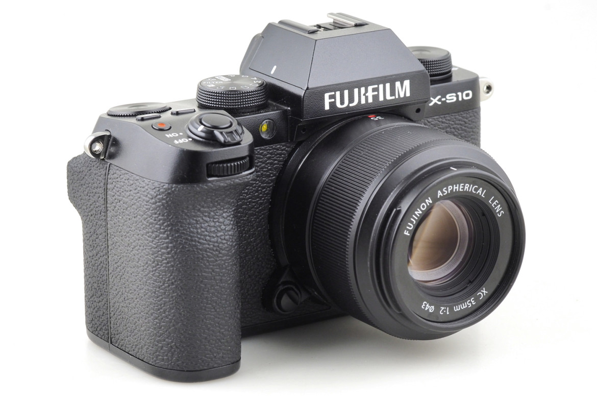 Fujifilm X-S10