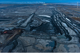 fot. Garth Lenz, "A World of Tar", wyróżnienie w kat. Wildlife Photojournalism: Single Image / Wildlife Photographer of the Yaar 2020