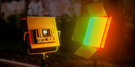 Lampa LED Newell RGB Vividha Effect - nowy panel LED z niezależnymi strefami świecenia
