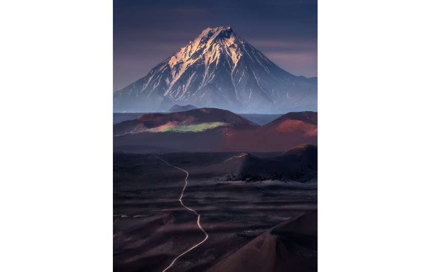 fot. Isabella Tabacchi, z cyklu Kamchatka: to The Abyss of The Earth, 1. miejsce w kategorii Nature i tytuł Fotografa Roku / Moscow International Foto Awards 2020
