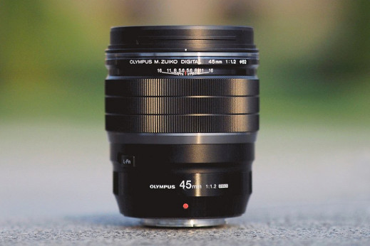 Olympus M.Zuiko Digital ED 45 mm f/1.2 PRO - portretówka do zadań specjalnych