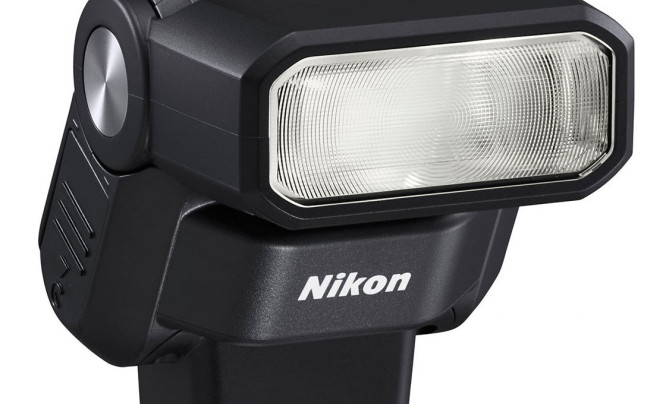  Nikon Speedlight SB-300