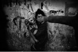 fot. Damian Lemański, z cyklu "Kids of Lunik IX" / Urban Photo Awards 2022