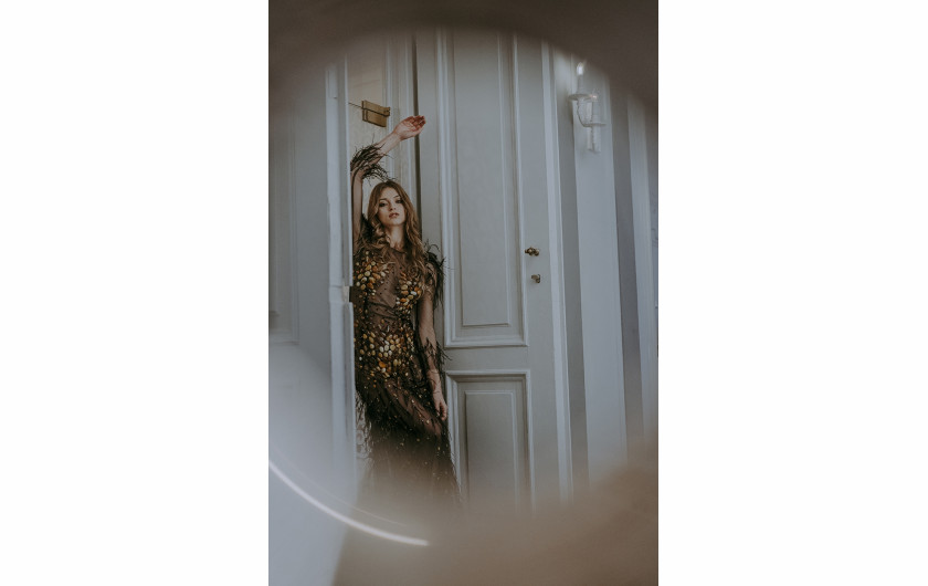 fot. Piotr Myszkowski, z cyklu The Ghost From The Lost Amber Room, bronz w kategorii Editorial / Fashion | Moscow International Foto Awards 2020