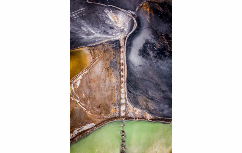 fot. Marcin Giba, z cyklu Human On Earth, srebro w profesjonalnej kategorii Nature / Aerial | Moscow International Foto Awards 2020