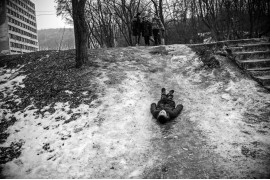 fot. Damian Lemański, z cyklu "Kids of Lunik IX" / Urban Photo Awards 2022