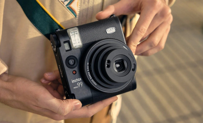  Fujifilm Instax Mini 99 - analogowa estetyka i bogactwo funkcji 