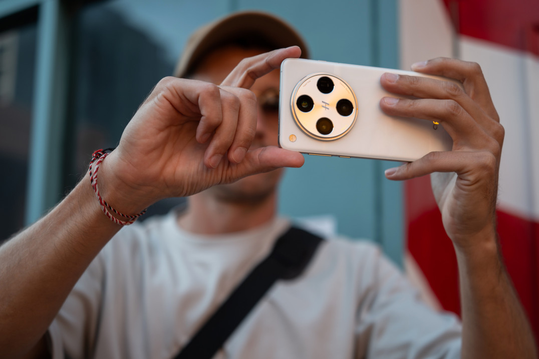 OPPOwiadaj historie swoim telefonem. Wykorzystaj 4 obiektywy, które masz w zasięgu kciuka 