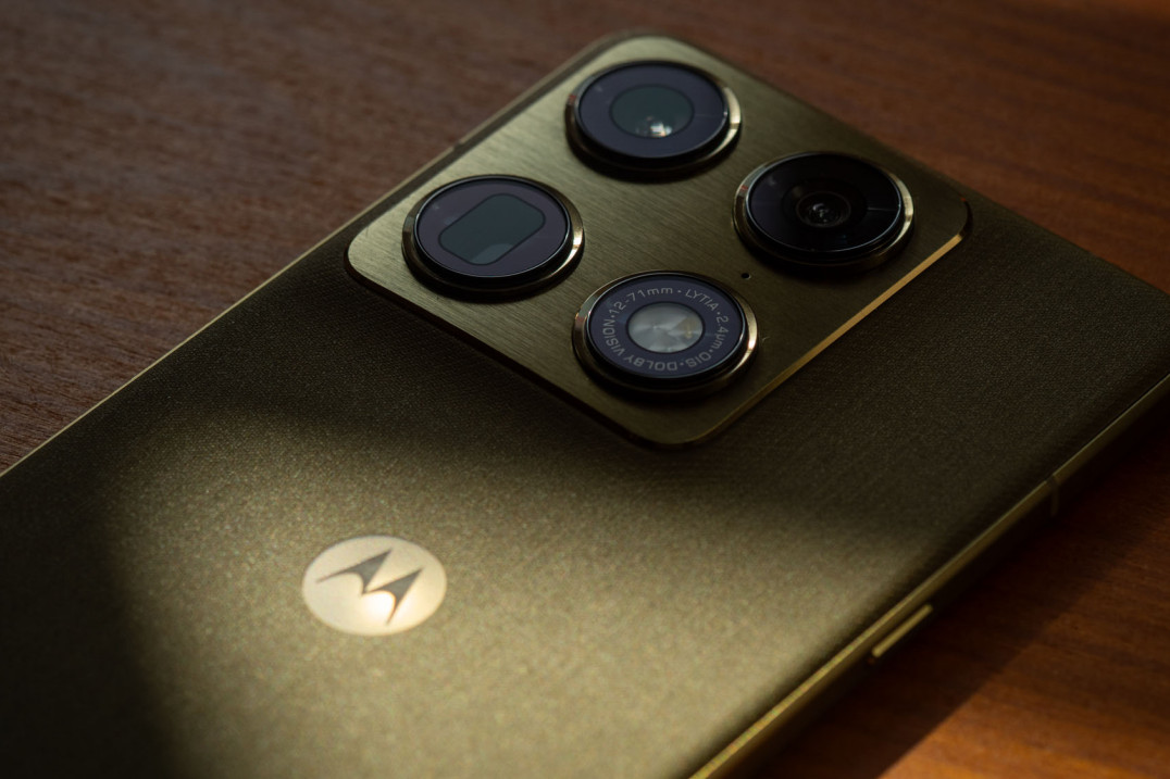 Motorola wchodzi do fotograficznego ringu. Co potrafią aparaty motoroli signature?