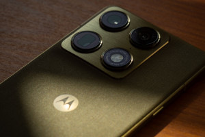Motorola wchodzi do fotograficznego ringu. Co potrafią aparaty motoroli signature?