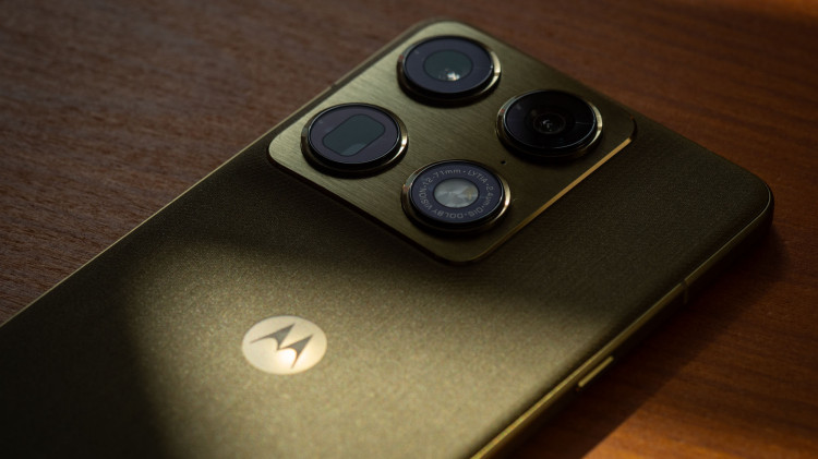Motorola wchodzi do fotograficznego ringu. Co potrafią aparaty motoroli signature?