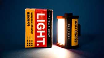 TTArtisan Super Mini LED - miniaturowa lampka w kształcie rolki filmu