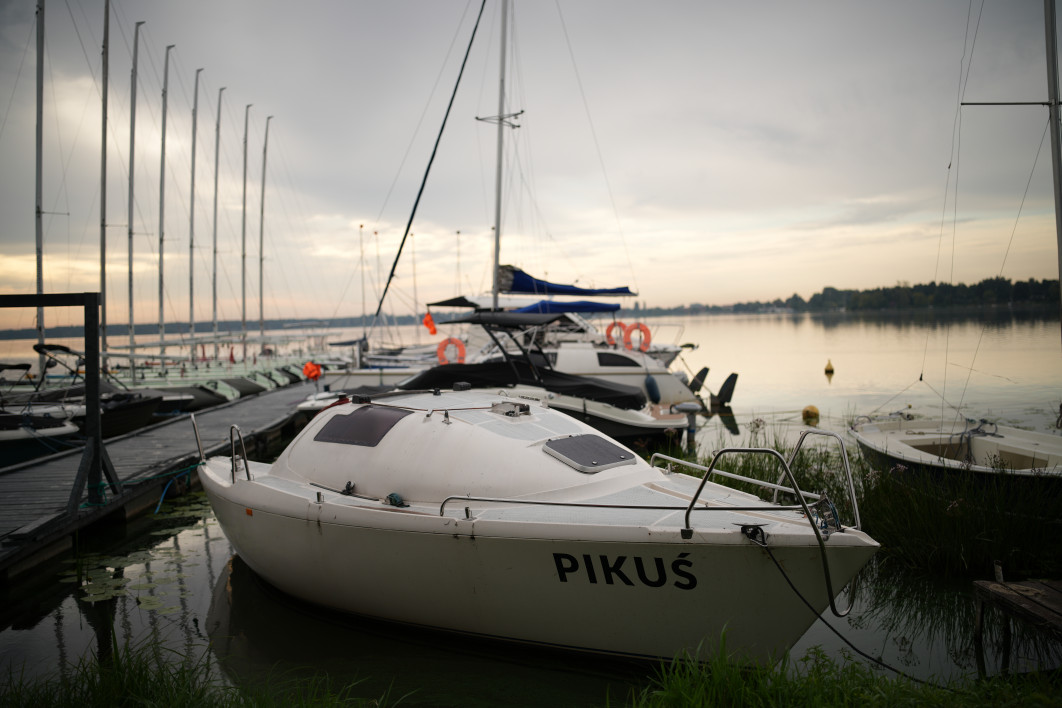 1/2500 s, f/1.2, ISO 100, 35.0 mm