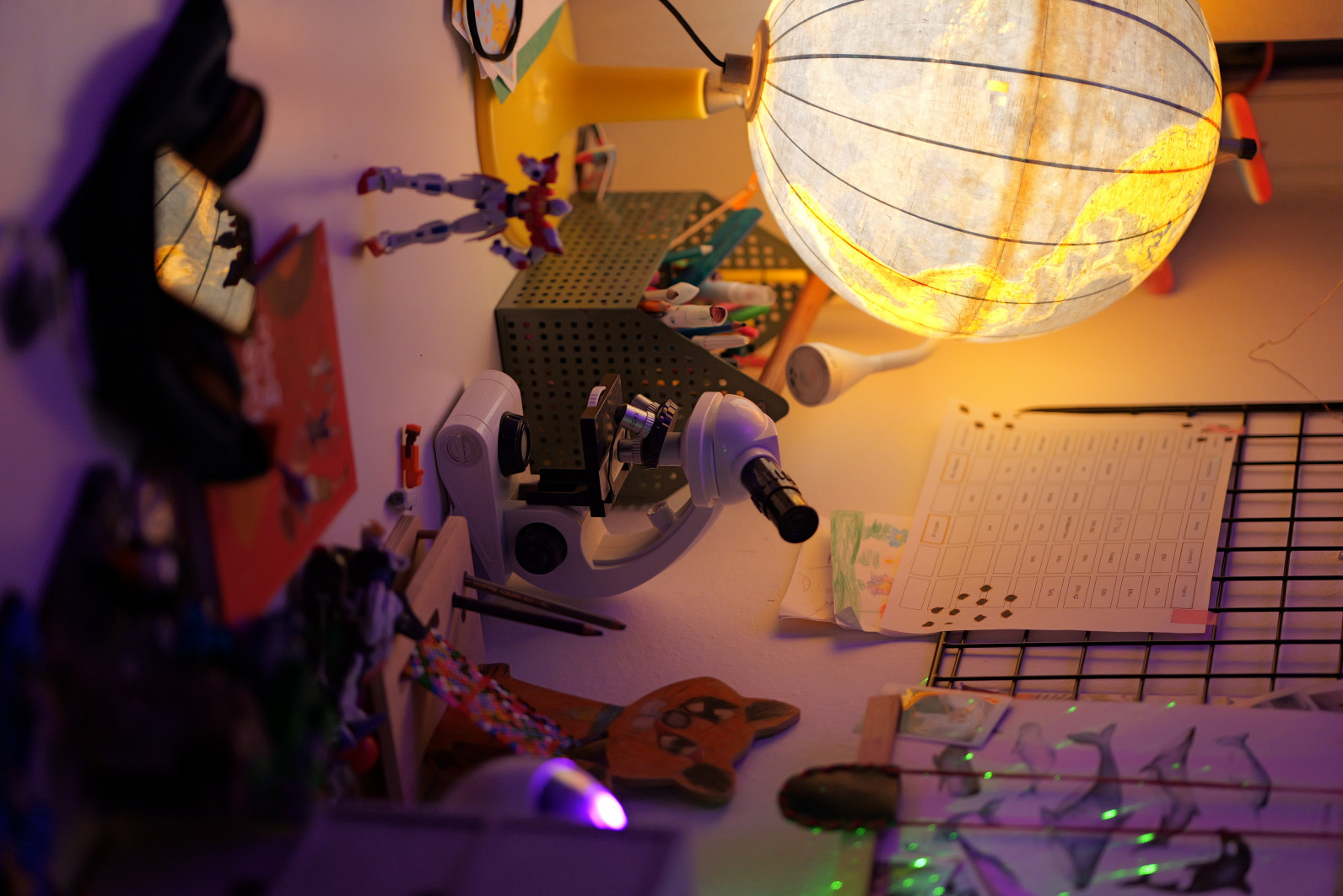 1/40 s, f/1.8, ISO 1600, 85.0 mm