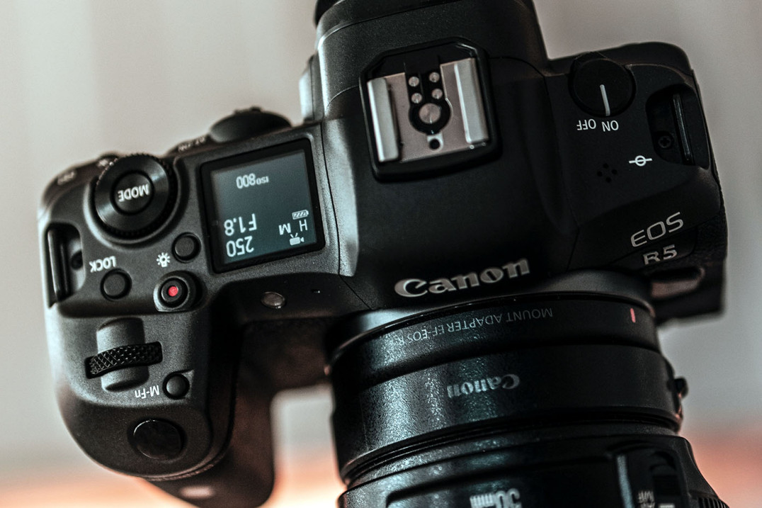 Canon zabiera głos w sprawie zewnętrznej optyki w systemie RF
