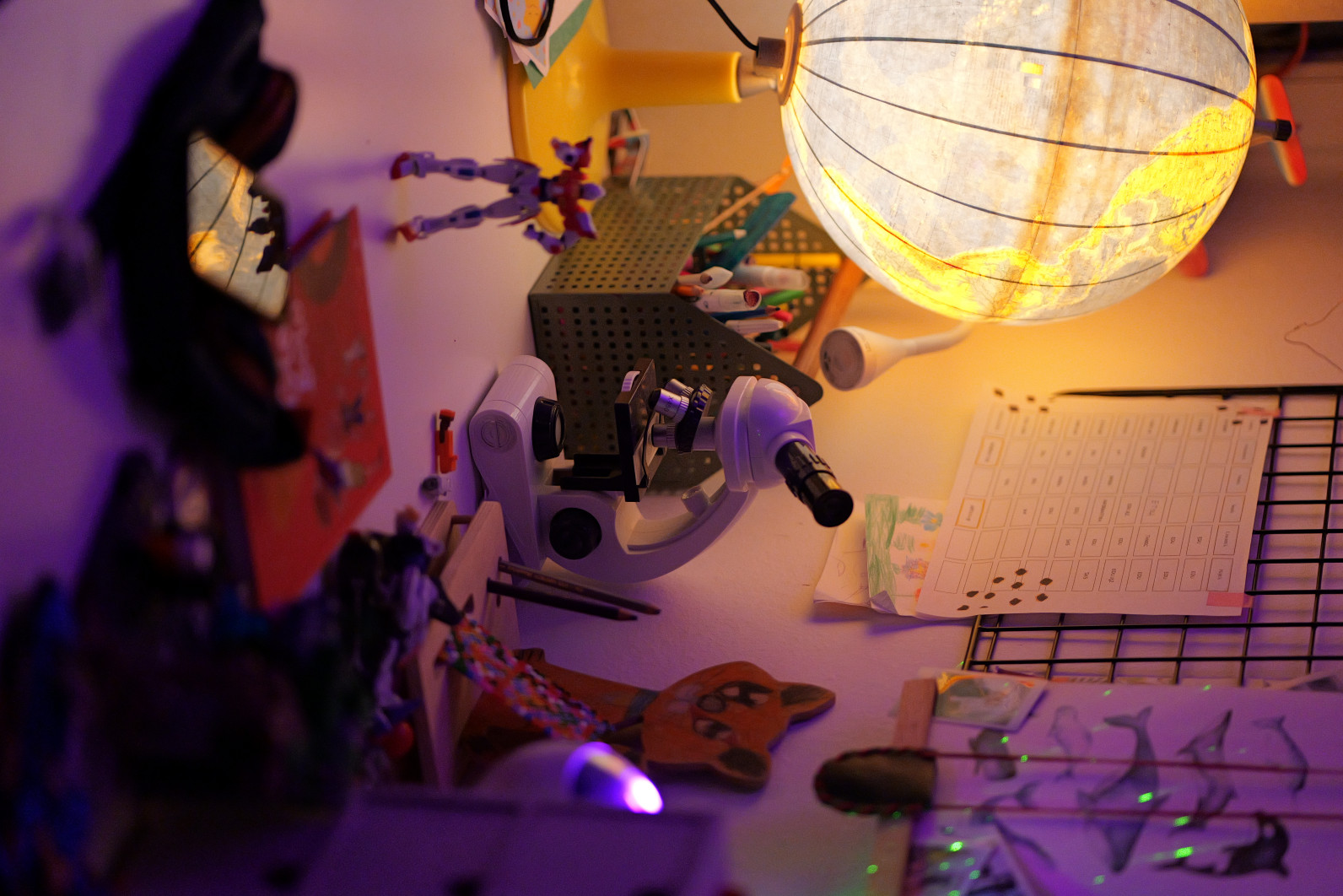 1/160 s, f/1.8, ISO 6400, 85.0 mm