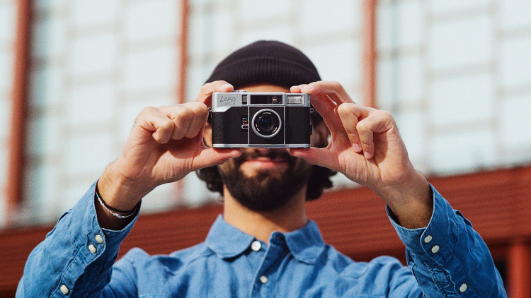 Lomo MC-A - Lomography pokazuje zaawansowany kompakt. Czy to wreszcie współczesny analog zrobiony dobrze?