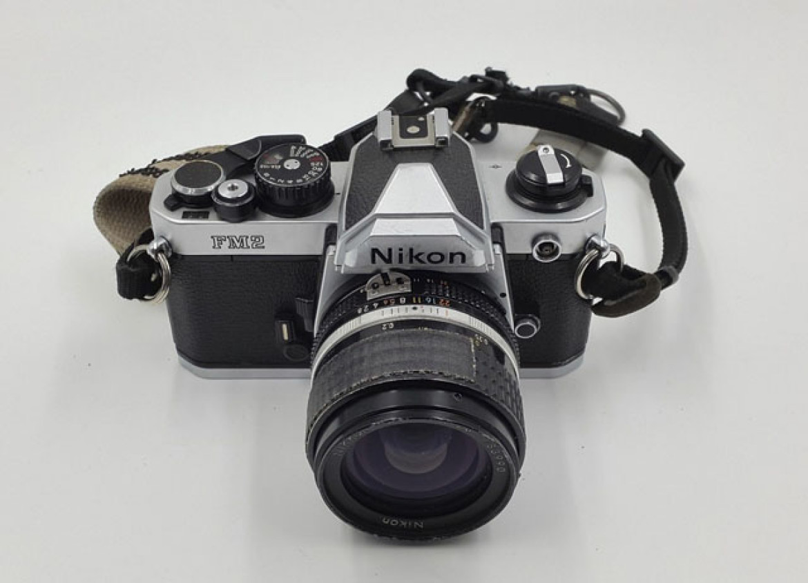 Nikona FM2 wraz z obiektywem 28 mm - zestaw używany przez Mary Ellen Mark