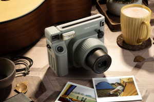 Fujifilm Instax Wide 400 - pierwszy od 10 lat nowy Instax na duże wkłady