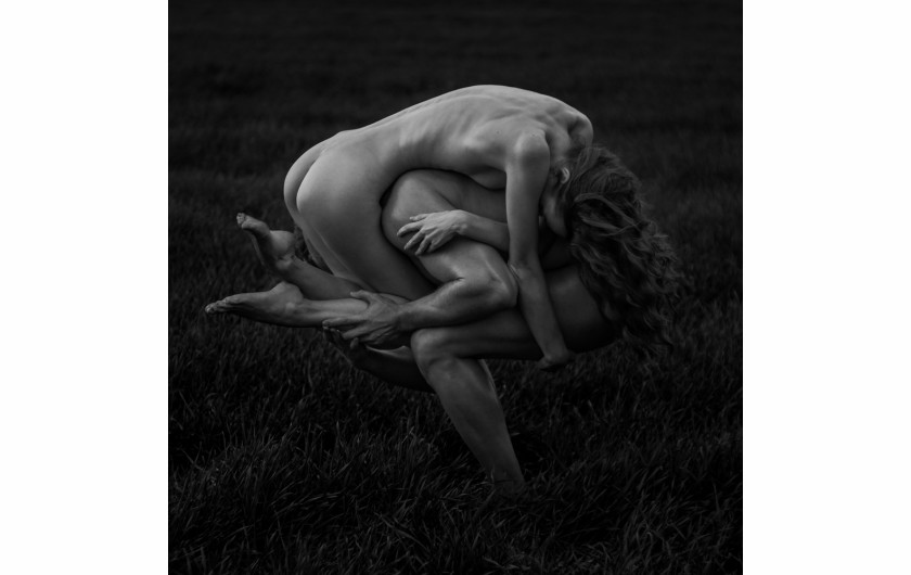 fot. Hayden Singer, Sphere, bronz w kategorii Fine Art / Nudes | Moscow International Foto Awards 2020 
