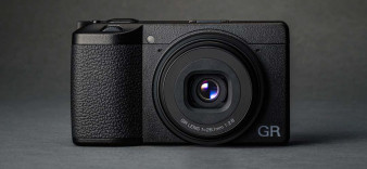 Ricoh GR IIIx - ulubiony kompakt fotografów ulicznych teraz z obiektywem 40 mm