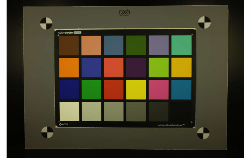 Fujifilm X100T - balans bieli: światło żarowe; tablica testowa