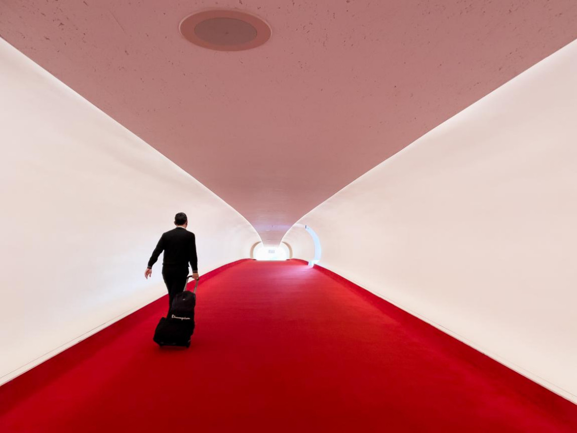 fot. Syndi Pilar, "Red Carpet, TWA Hotel" / Urban Photo Awards 2022
