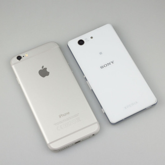 iPhone 6 i Sony Xperia Z3 Compact - porównanie wielkości