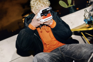 Polaroid Flip - niedrogi i zaskakująco zaawansowany aparat natychmiastowy „dla każdego”