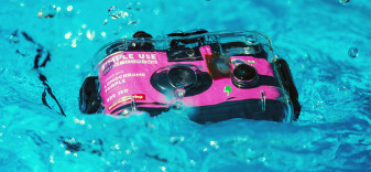 Lomography Analogue Aqua - jednorazowy aparat do zdjęć podwodnych, w sam raz na wakacje
