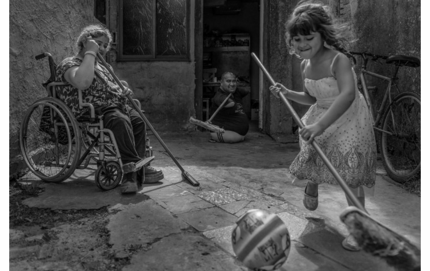 fot. Constanza Portnoy, LIFE FORCE: WHAT LOVE CAN SAVE, I miejsce w kategorii Storyboard Siena International Photo Awards 2019