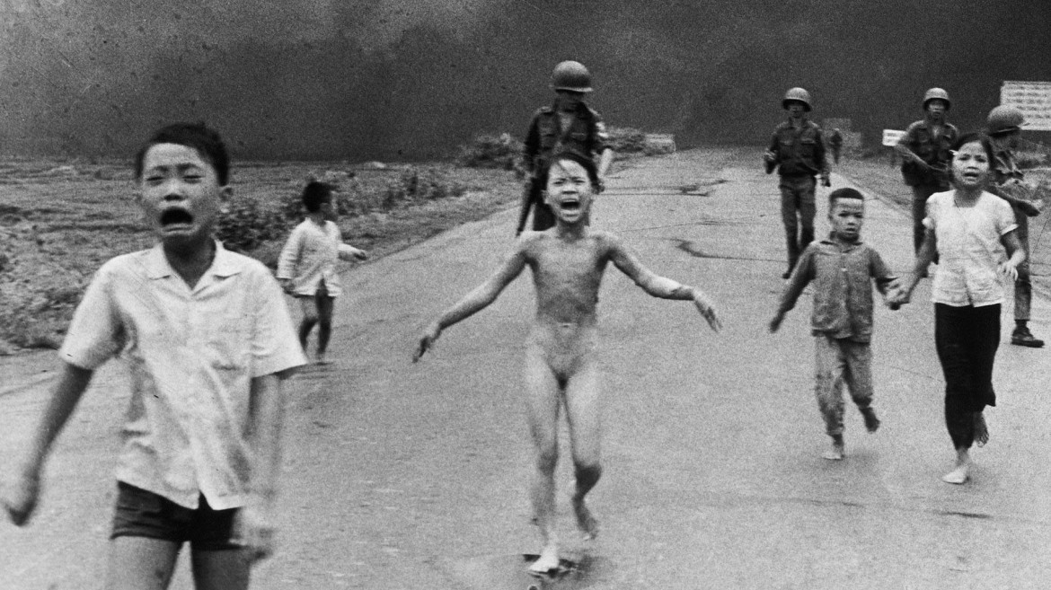 Afera Napalm Girl: World Press Photo zawiesza autorstwo Nicka Uta