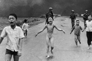 Afera Napalm Girl: World Press Photo zawiesza autorstwo Nicka Uta