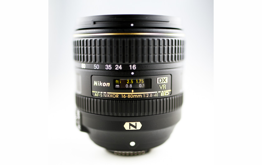 Nikon AF-S DX Nikkor 16-80 mm f/2,8-4E ED VR - detale