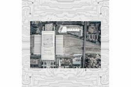 Fot. Zhang Xiangsheng, "Assemble the city", 2. miejsce w kat. Series / Drone Photo Awards 2024<br></br><br></br>Podczas sesji zdjęć lotniczych fotograf natknął się na budynki, które uderzająco przypominały komponenty komputerowe. Zaintrygowany tą obserwacją, zaczął zauważać więcej struktur architektonicznych, które przypominały części komputerowe. Odizolowując te budynki od otoczenia, dokładnie zbadał ich strukturę i funkcję. Dla niego struktury te symbolizują krajobraz miejski jako ogromną maszynę, misternie połączoną z ludźmi odgrywającymi główną rolę w jej wewnętrznym działaniu. Poprzez tę eksplorację starał się zrozumieć mechanizmy operacyjne miasta.