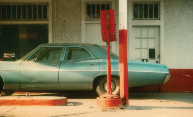  William Eggleston "POLAROID  SX-70" -  nowa książka prekursora barwnej fotografii [recenzja]