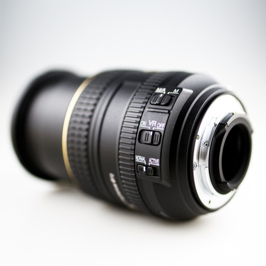 Nikon AF-S DX Nikkor 16-80 mm f/2,8-4E ED VR - detale