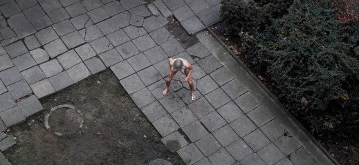 Zobacz Kraków, jakiego nie znałeś. Uliczne zdjęcia Andrzeja Pilichowskiego-Ragno to opowieść o tym, co wyłania się spod powierzchni rzeczy