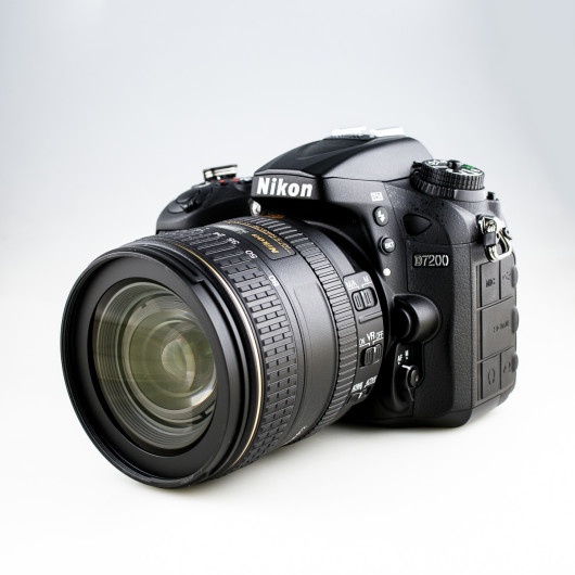 Nikon AF-S DX Nikkor 16-80 mm f/2,8-4E ED VR