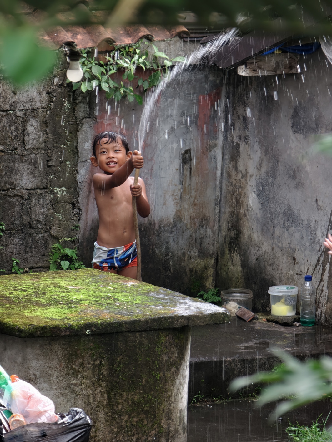 1/60 s, f/2.1, ISO 250, 16.5 mm