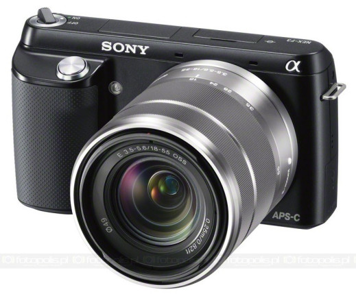 Sony NEX-F3 - autoportretujący bezlusterkowiec