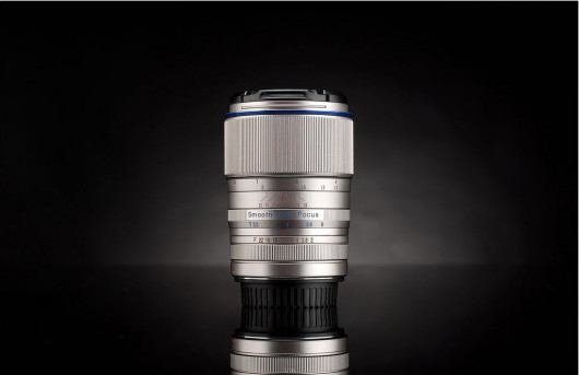 Venus Optics Laowa STF 105 mm f/2 (T/3.2)