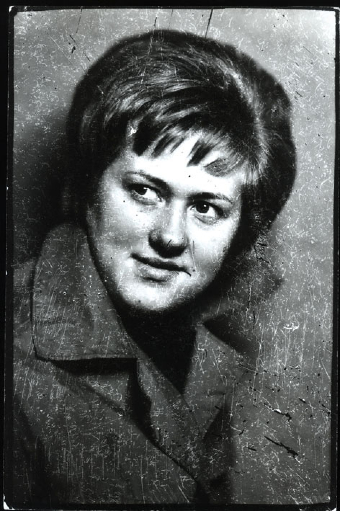 Jerzy Lewczyński, Portret NN, Portret Znaleziony Na Ulicy, 1970. Fotografia ze zbiorów Muzeum w Gliwicach.