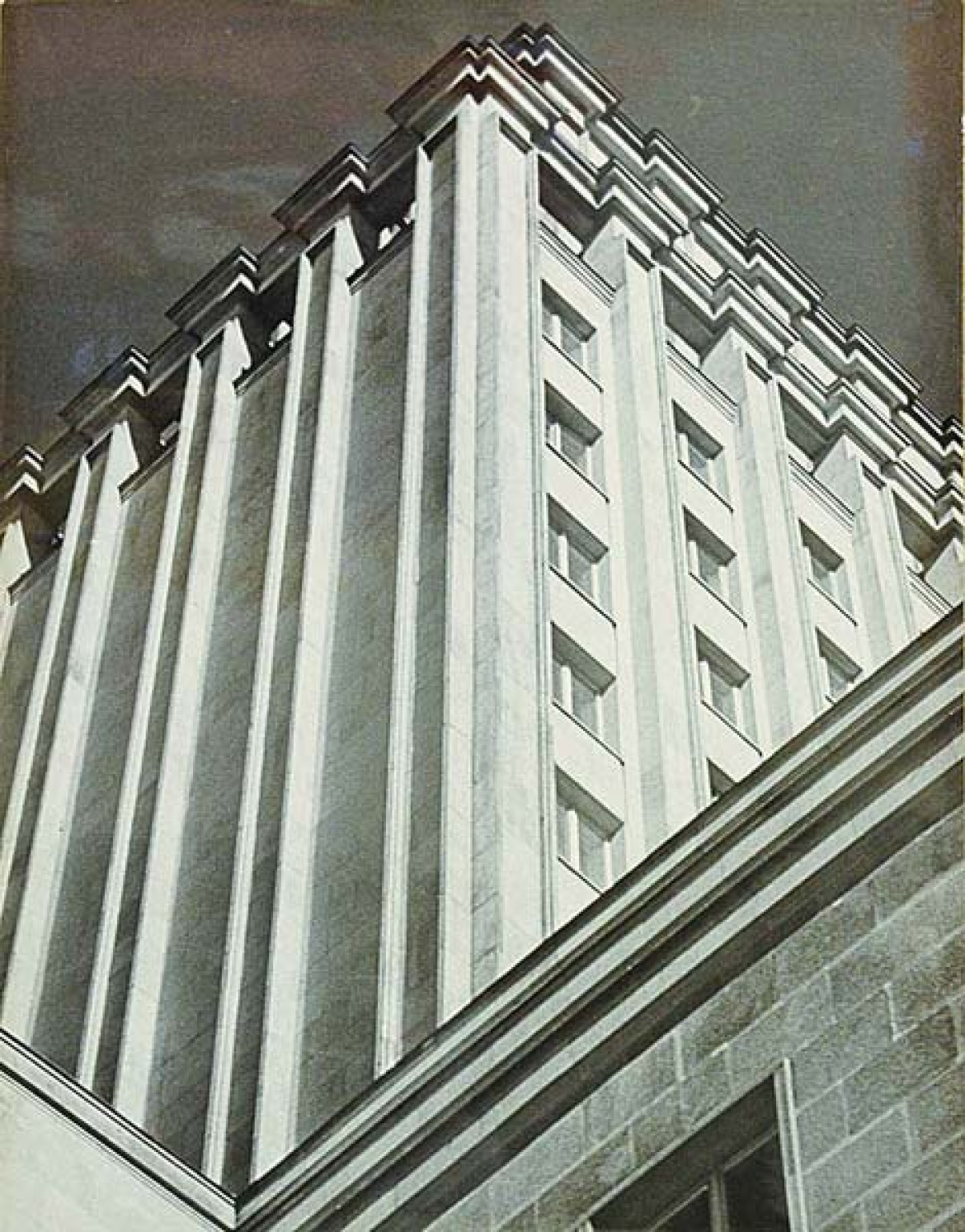 fot. Jan Weselik, "Nowoczesna architektura", przed 1959 r, cena wywoławcza 500 zł, cena uzyskana 700 zł