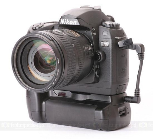 Alternatywny battery pack i grip do Nikona D70s