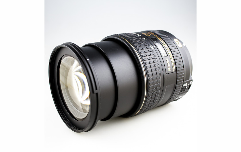 Nikon AF-S DX Nikkor 16-80 mm f/2,8-4E ED VR 