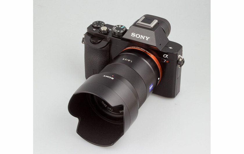 Sony Carl Zeiss Sonnar T* E 24 mm f/1,8 ZA 