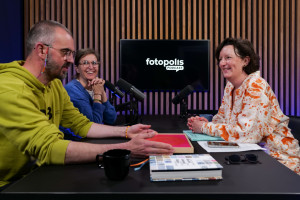 Opowieść o mieście z morza, lasu i sztuki. Kacper Kowalski i Kasia Kubicka o książce „100 lat śnienia Gdyni” [PODCAST]