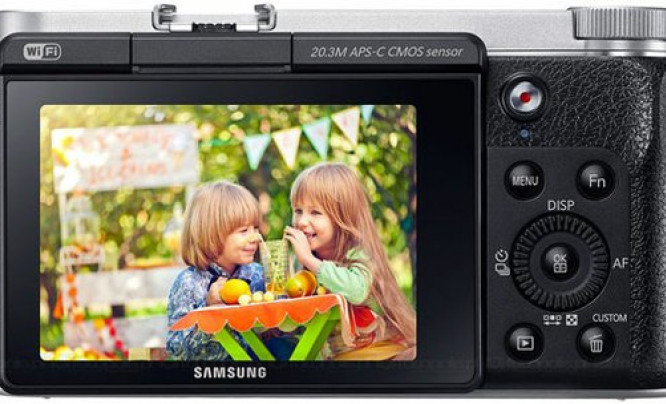 Samsung NX3000 - łatwe "selfie"