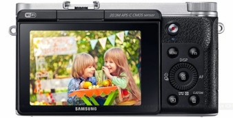 Samsung NX3000 - łatwe &quot;selfie&quot;